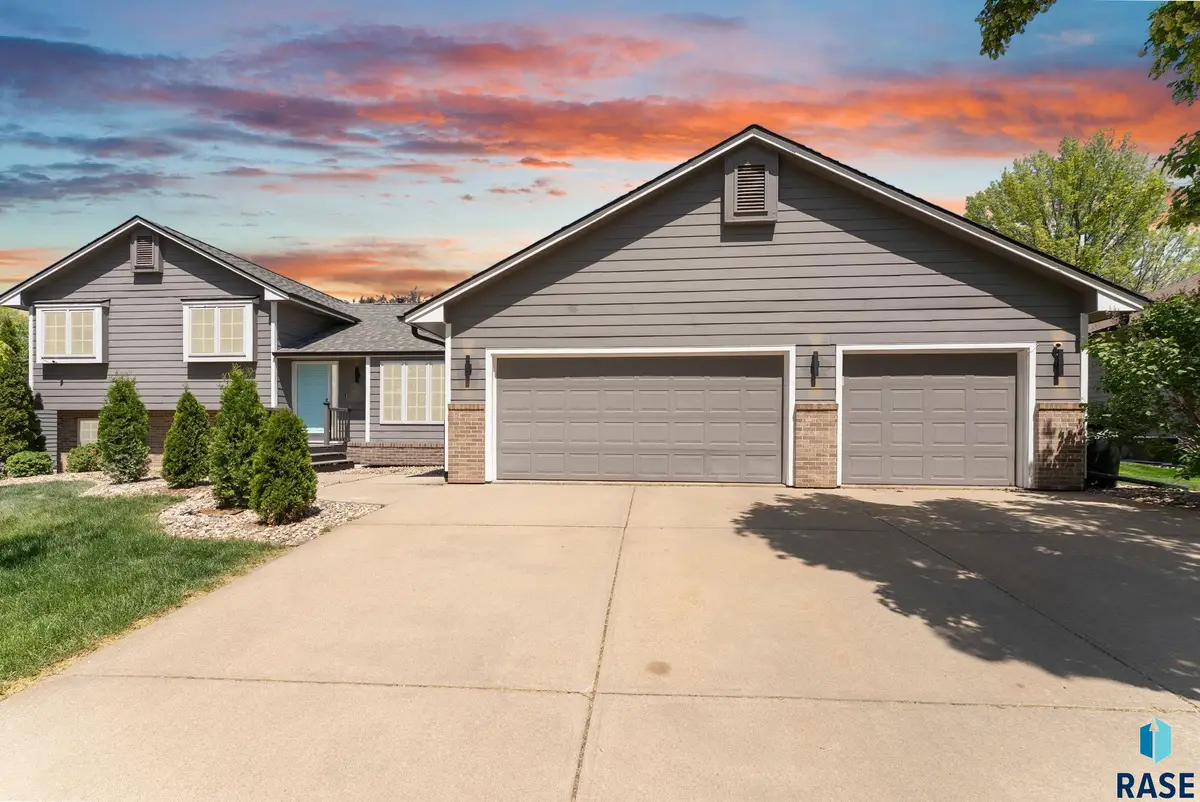 900 E 64th St, Sioux Falls, SD 57108 - #1