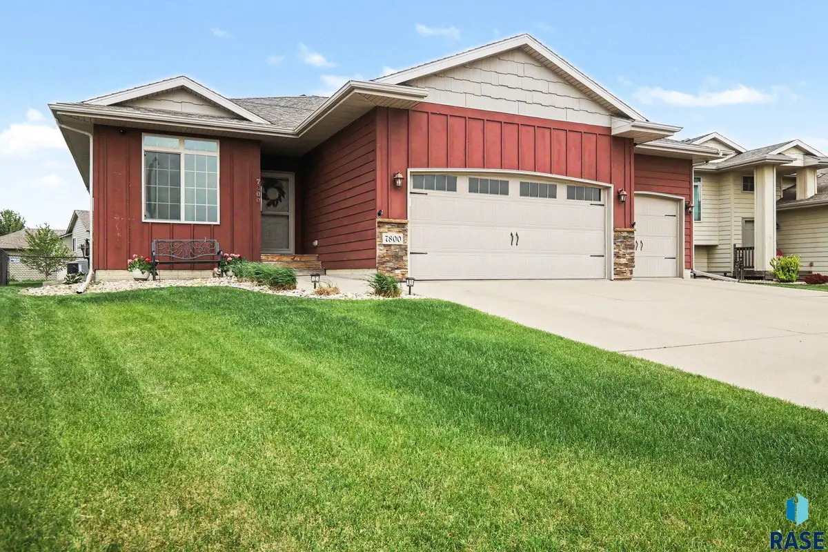 7800 W Vista Park St, Sioux Falls, SD 57106 - #1
