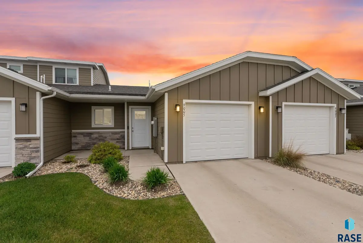 9005 W Gert St, Sioux Falls, SD 57106 - #1