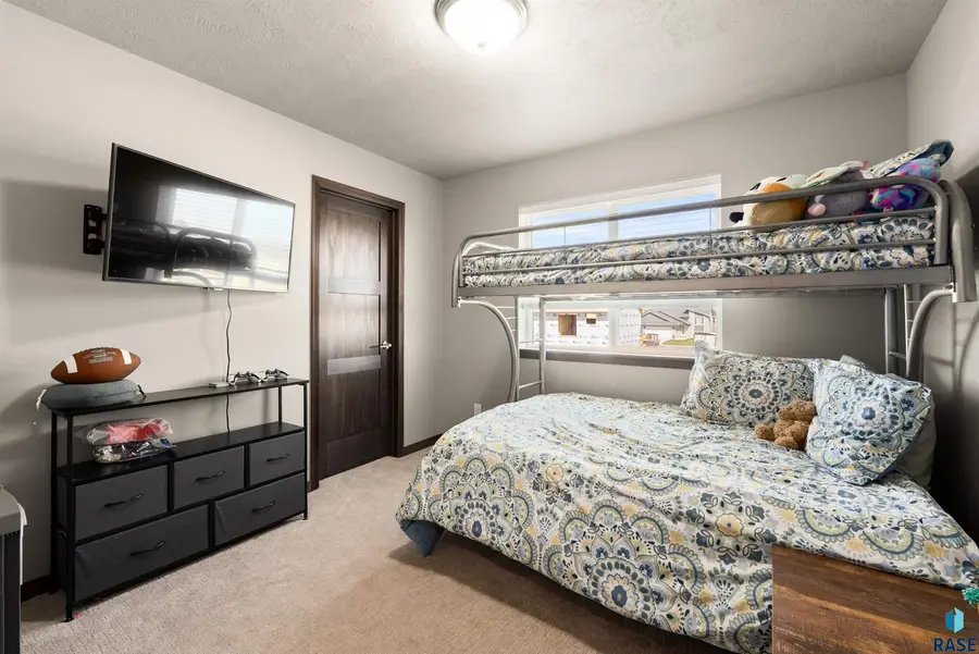 350 N Everest Ave, Tea, SD 57064 - #3