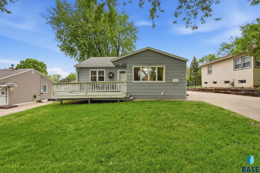 3112 E 18th St, Sioux Falls, SD 57103 - #3
