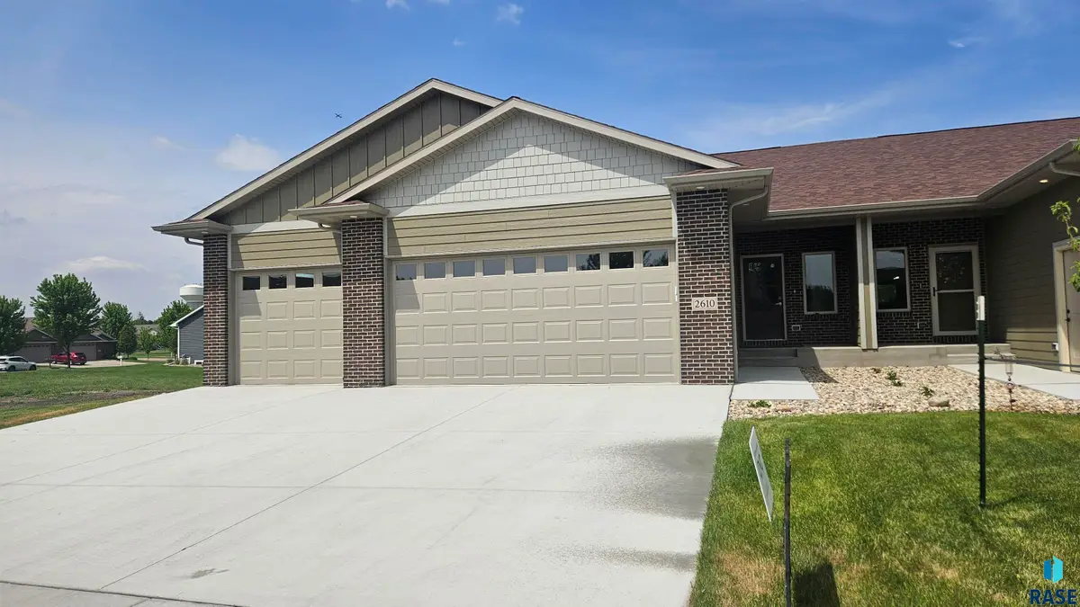 2610 E Whisper Trl, Sioux Falls, SD 57108 - #1