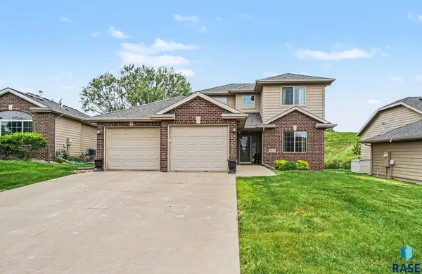 5016 S Winston Ln, Sioux Falls, SD 57108