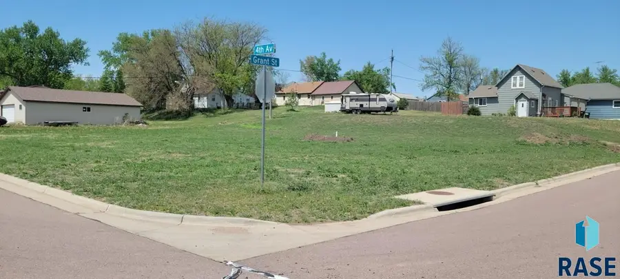 212 S Grant St, Humboldt, SD 57035 - #2