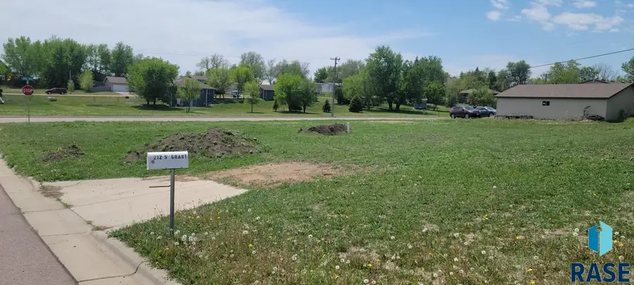 212 S Grant St, Humboldt, SD 57035 - #3