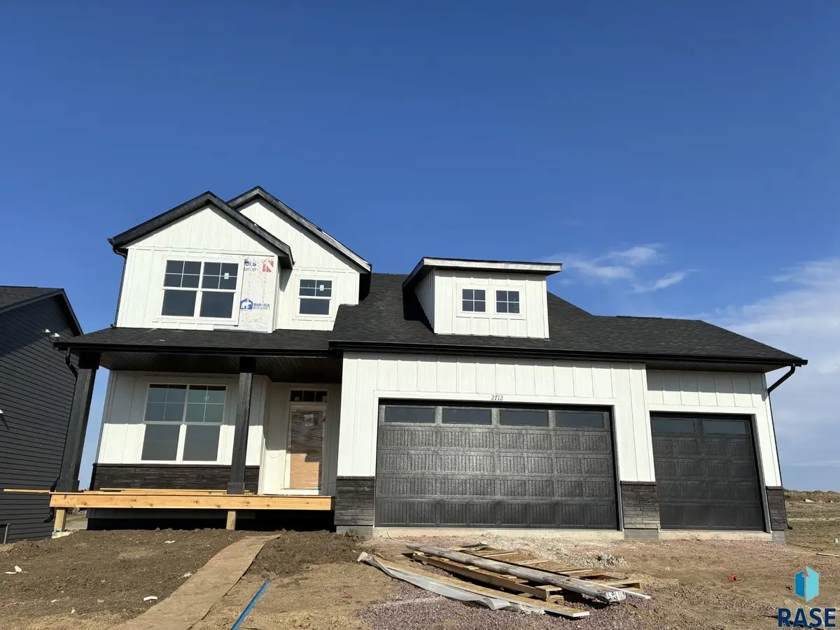 2712 S Copper Creek Ave, Sioux Falls, SD 57110 - #1