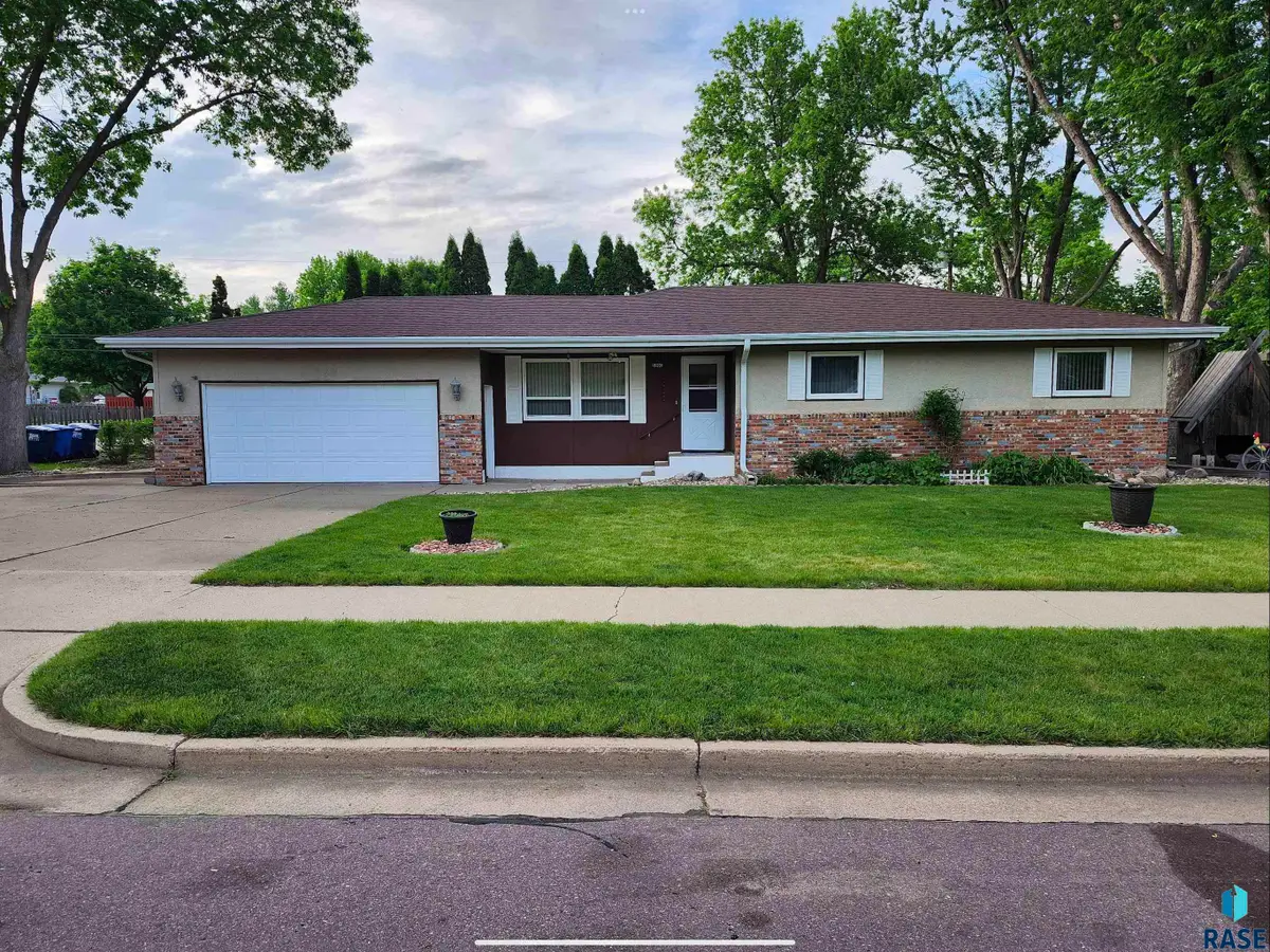 5000 W 38th St, Sioux Falls, SD 57106 - #1