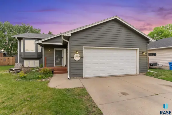 5600 W Jeanne Dr, Sioux Falls, SD 57106