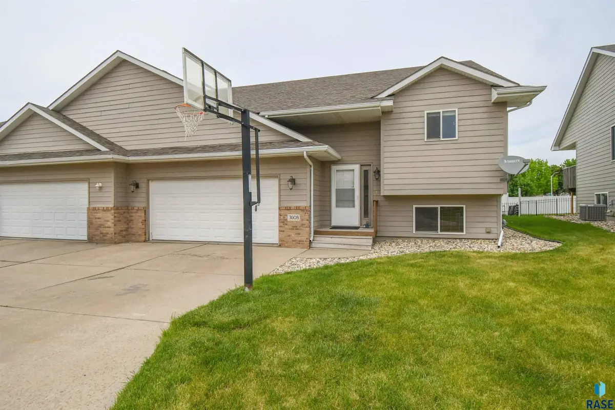3608 W Hughes Pl, Sioux Falls, SD 57108 - #1