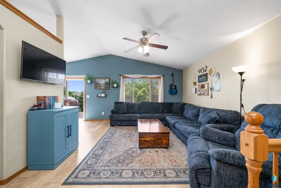 8801 W 18th St, Sioux Falls, SD 57106 - #2