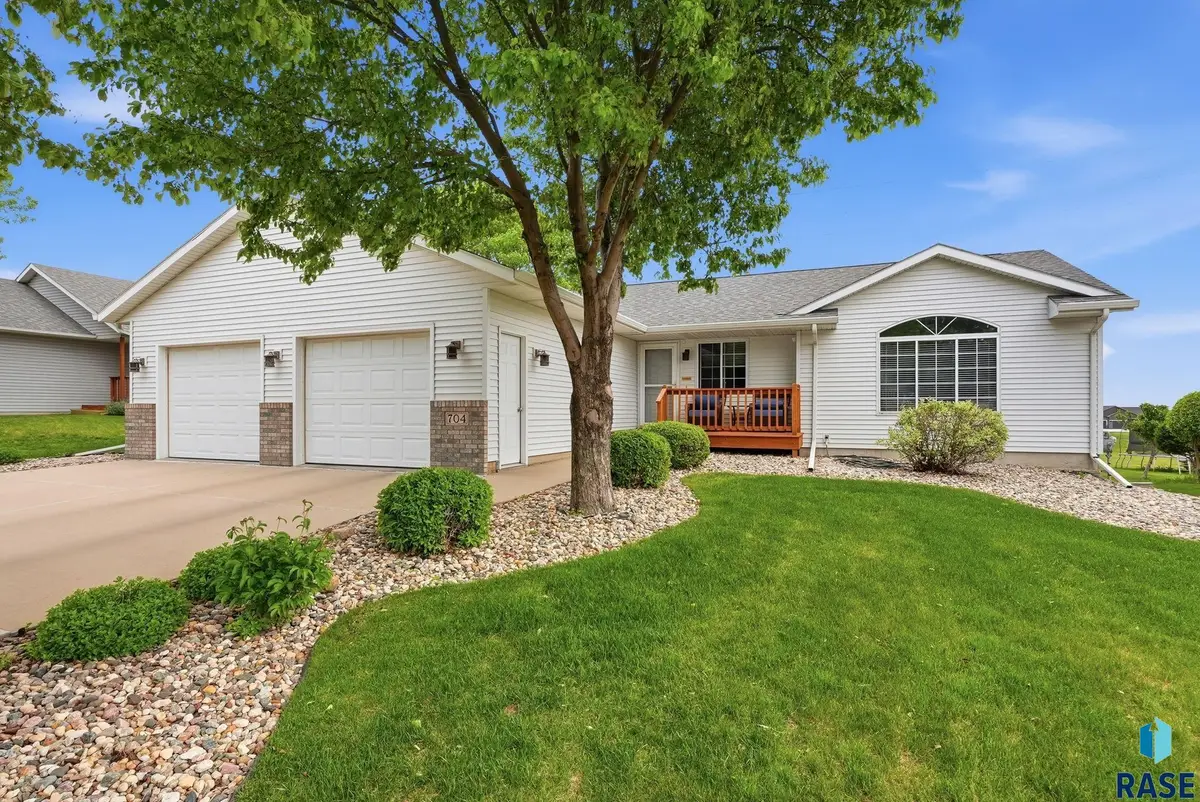 704 N Dubuque Ave, Sioux Falls, SD 57110 - #1