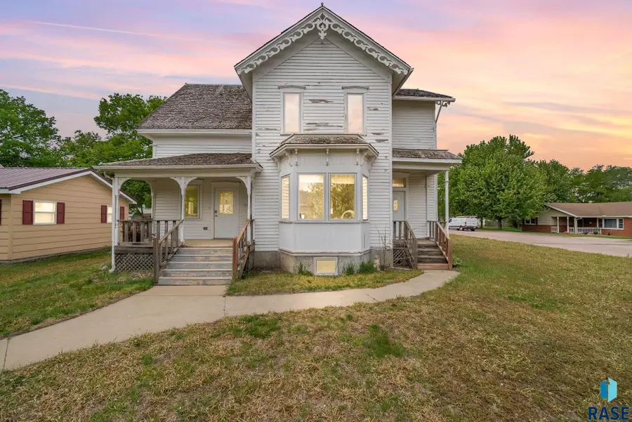 389 Walnut Ave, Parker, SD 57053 - #2