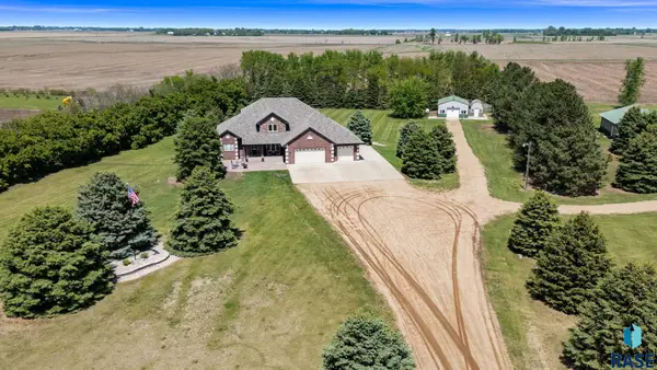 47152 276th St, Harrisburg, SD 57032