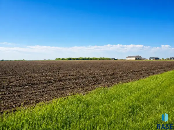 track 2 276th St, Harrisburg, SD 57032