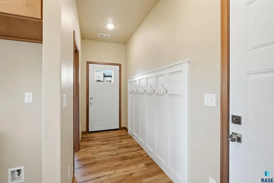 800 N Marquette Pl, Sioux Falls, SD 57110 - #2