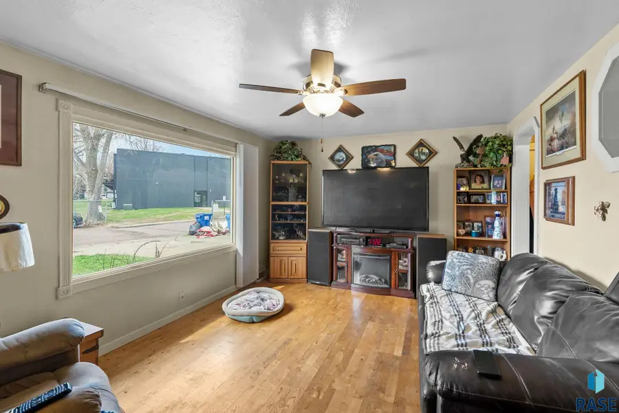 5512 W 39th St, Sioux Falls, SD 57106 - #2