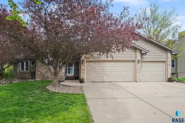 3808 S Kris Dr, Sioux Falls, SD 57103