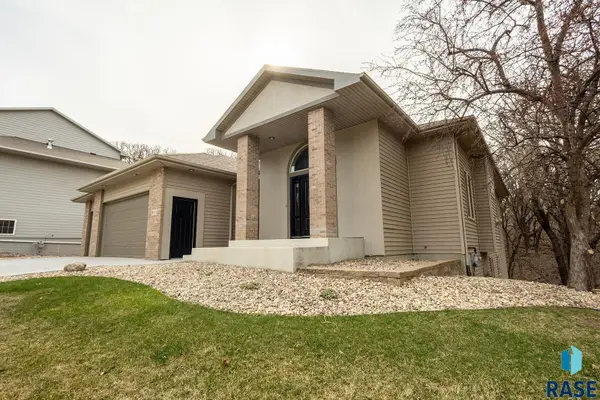 7 N Sun Valley Pl, Sioux Falls, SD 57110