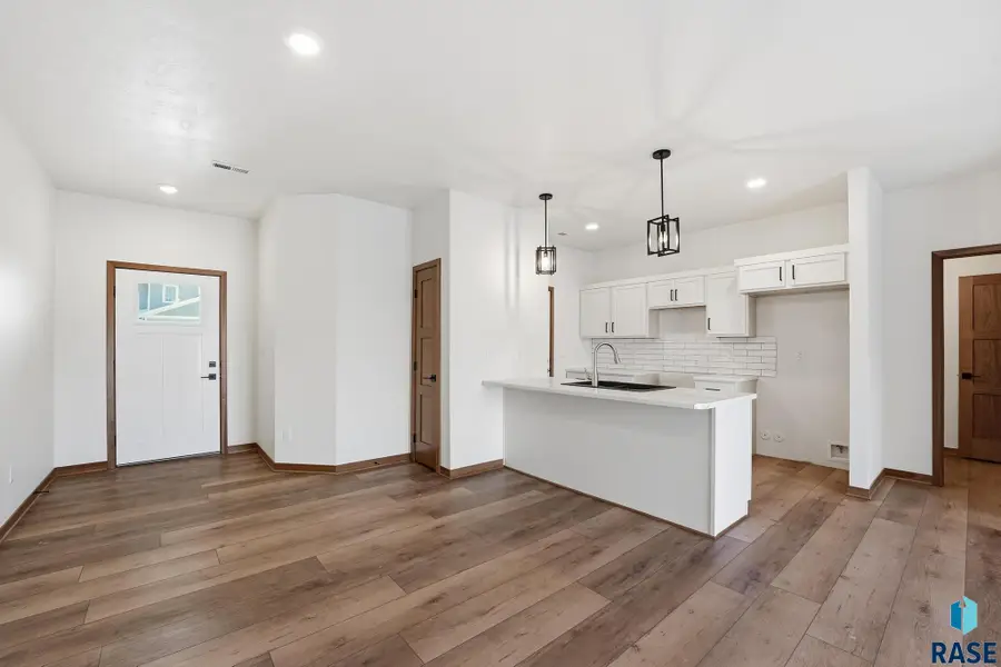 1263 N Marion Rd #2, Sioux Falls, SD 57107 - #2