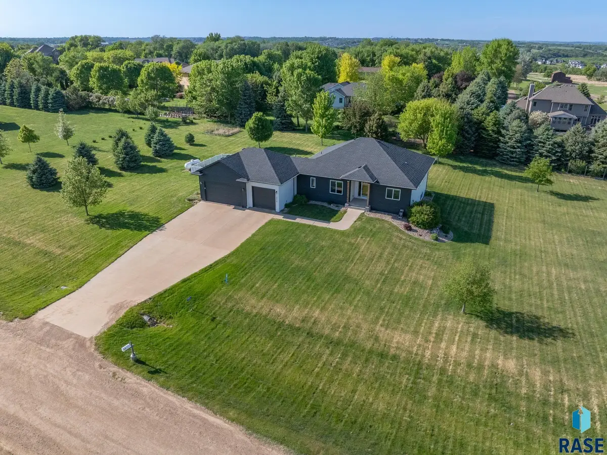 9010 E 33rd St, Sioux Falls, SD 57110 - #1