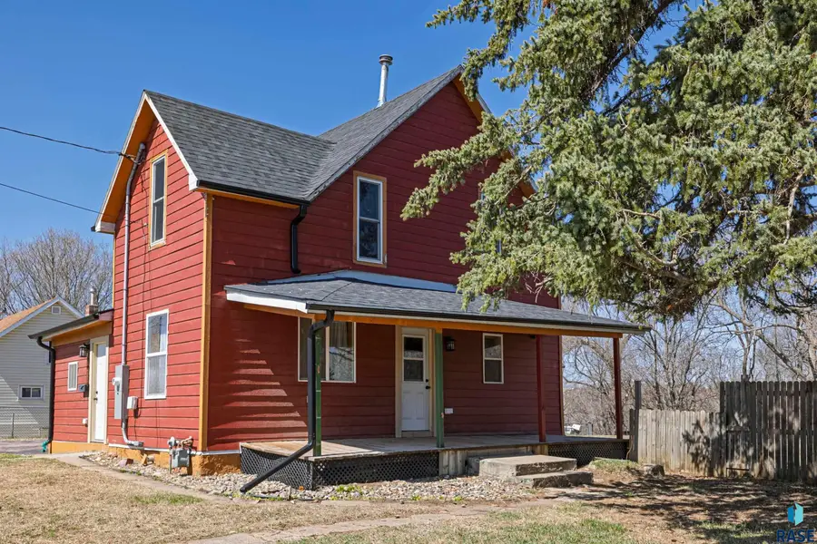 1400 E Russell St, Sioux Falls, SD 57103 - #2