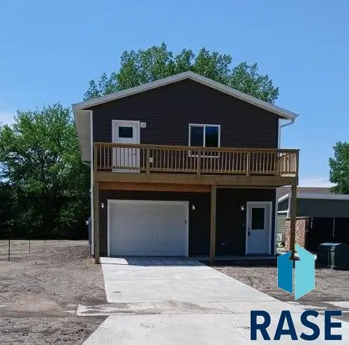 313 N Willow Ave, Sioux Falls, SD 57104