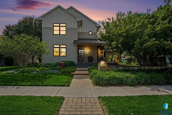 505 N Pasque Flower Trl, Brandon, SD 57005