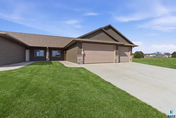 810 Shirley St, Harrisburg, SD 57032