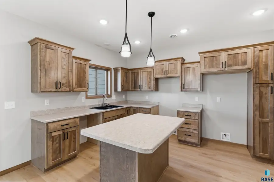 810 Shirley St, Harrisburg, SD 57032 - #2