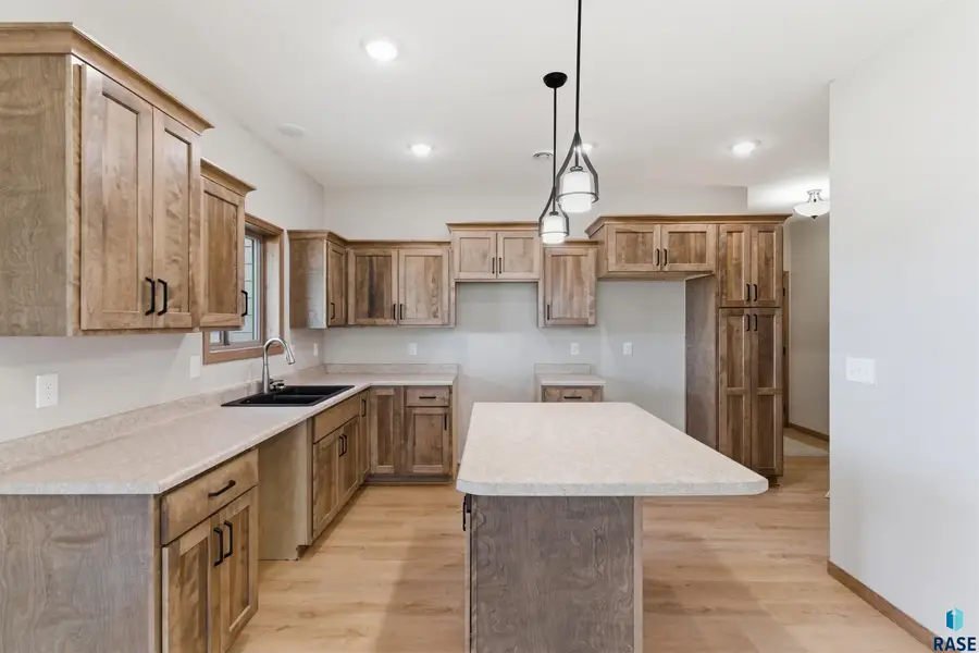 810 Shirley St, Harrisburg, SD 57032 - #3