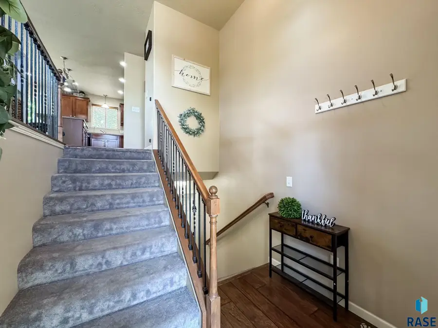 1324 W Meadowbrook Trl, Brandon, SD 57005 - #3