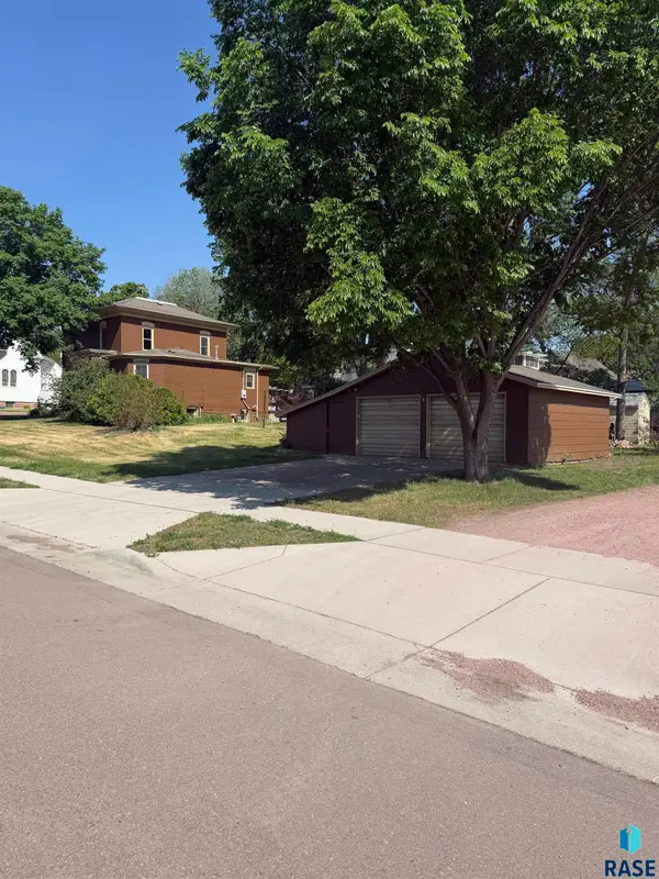 500 N State Ave, Dell Rapids, SD 57022