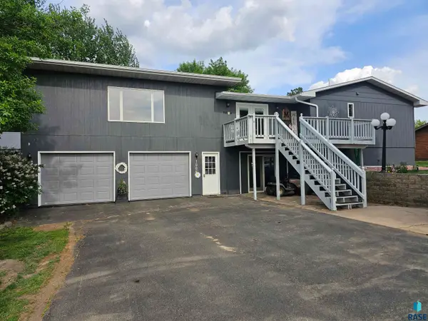 100 S Allen Ave, Colman, SD 57017