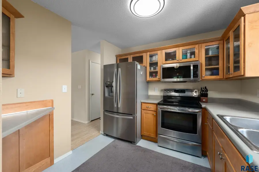 5716 W Bluestem St, Sioux Falls, SD 57106 - #2
