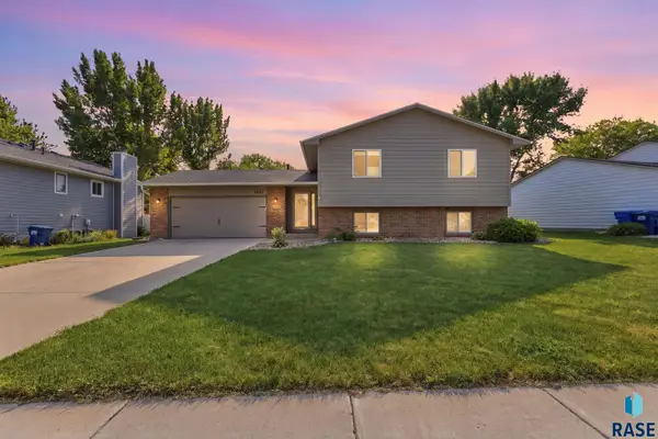 6601 W 32nd St, Sioux Falls, SD 57106