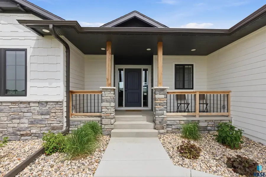 2504 S Galena Ct, Sioux Falls, SD 57110 - #3