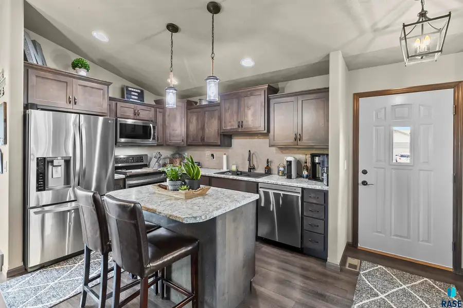 4013 S Homerun Ave, Sioux Falls, SD 57110 - #3
