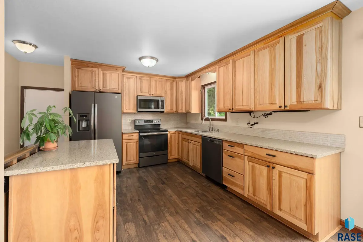 2104 E Tricia Ln, Sioux Falls, SD 57103 - #1