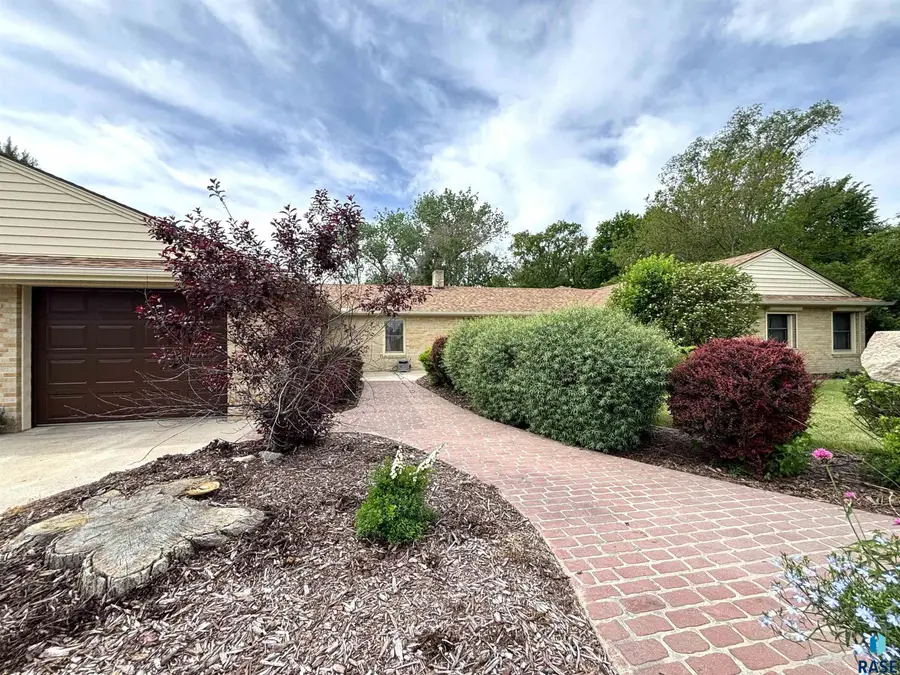 316 E 5th St, Miller, SD 57362 - #3