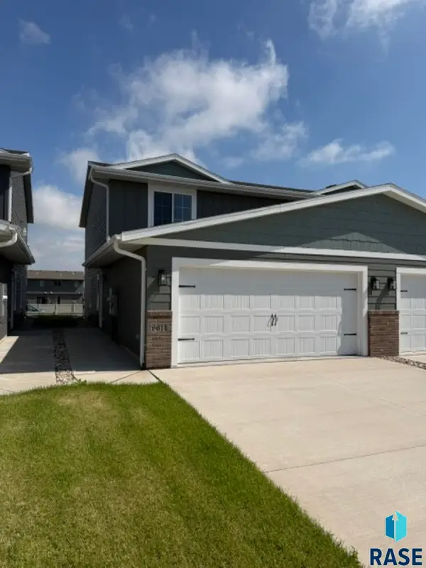 9614 W Tunis Dr, Sioux Falls, SD 57106