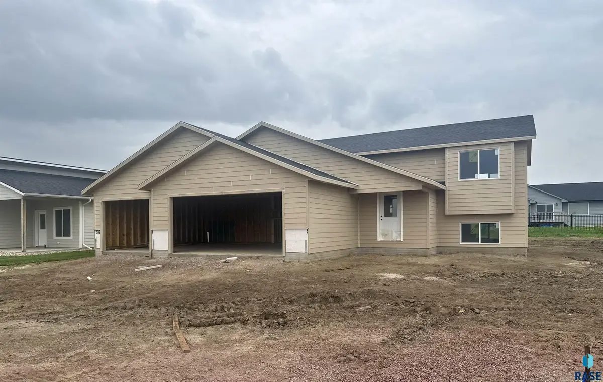 1220 N Titan St, Tea, SD 57064 - #1