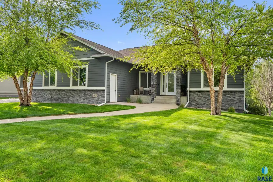 2805 W 95th St, Sioux Falls, SD 57108 - #2