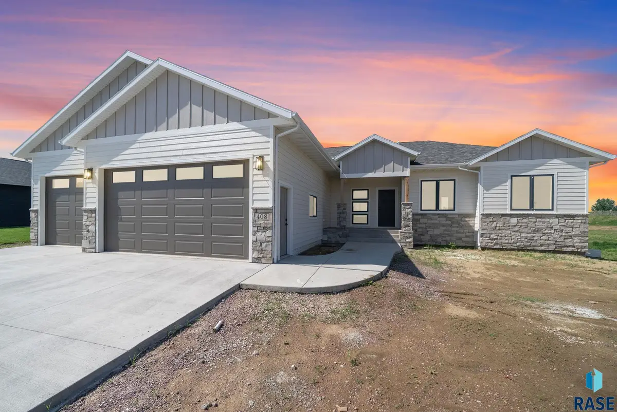 408 E 11th St, Crooks, SD 57020 - #1
