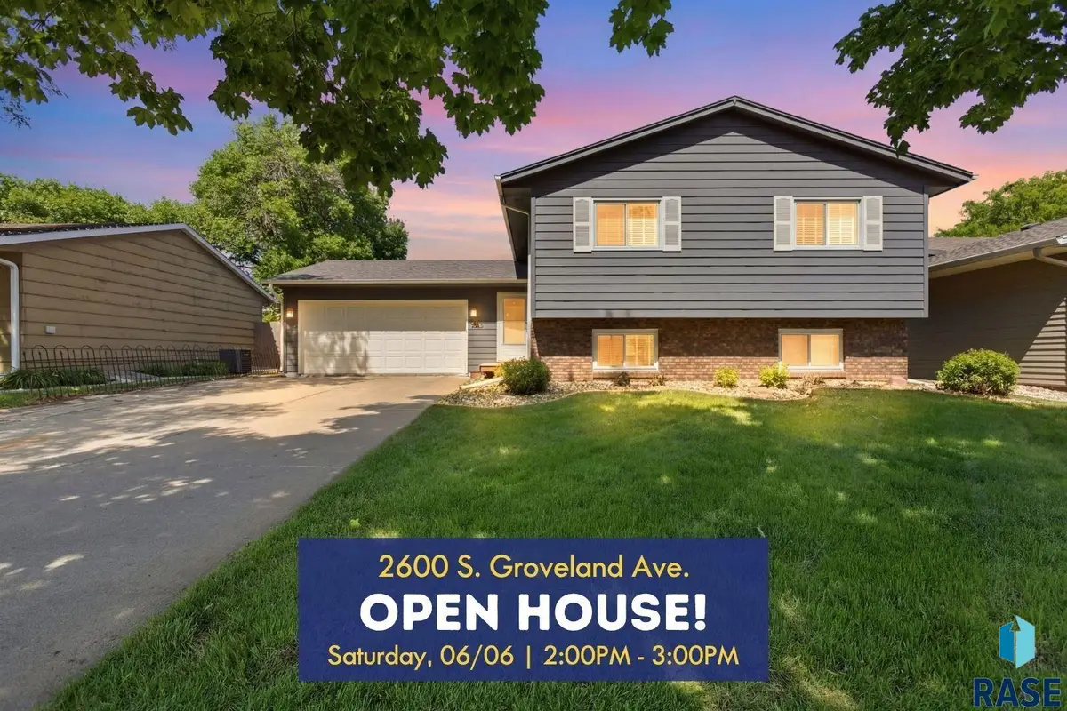 2600 S Groveland Ave, Sioux Falls, SD 57110 - #1