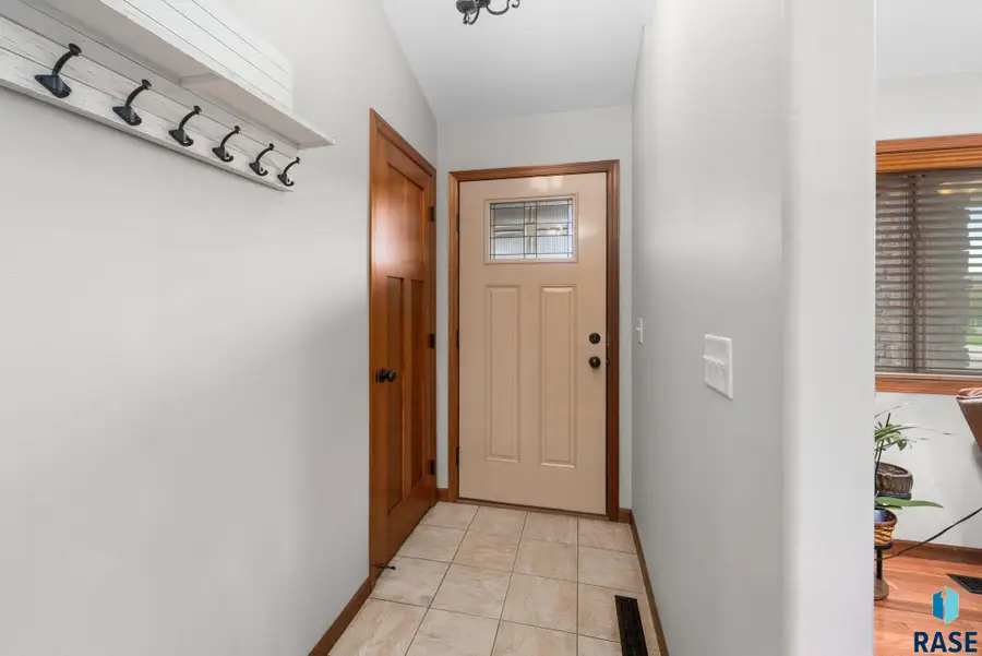 2900 E Buckingham St, Sioux Falls, SD 57108 - #3