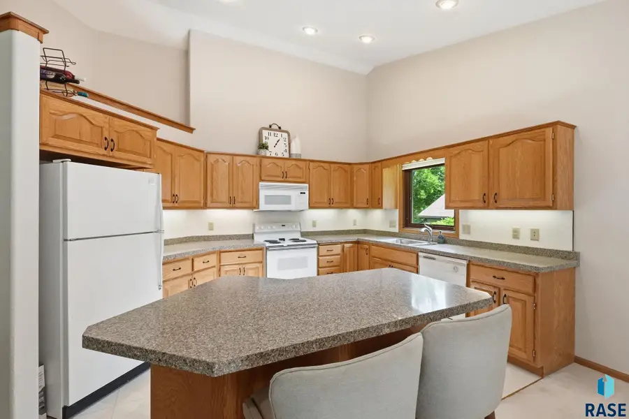 3021 Ralph Rogers Rd Rd, Sioux Falls, SD 57108 - #2