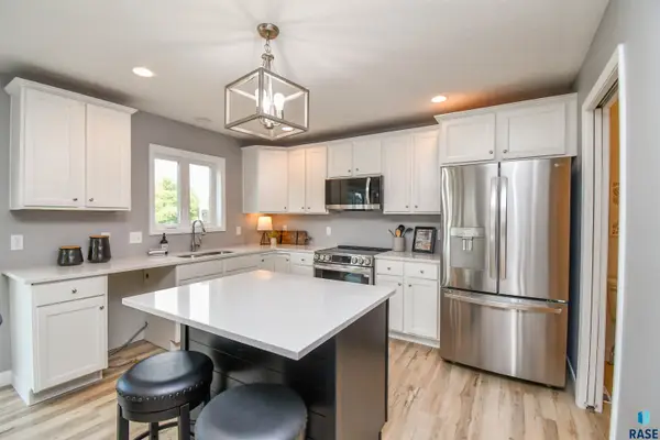 5320 E 28th St, Sioux Falls, SD 57110