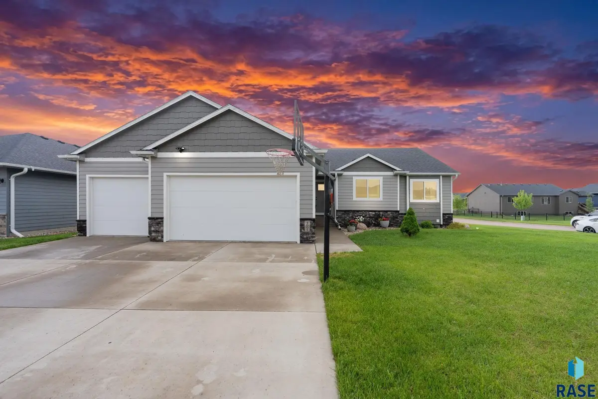 4001 S Catcher Ct, Sioux Falls, SD 57110 - #1