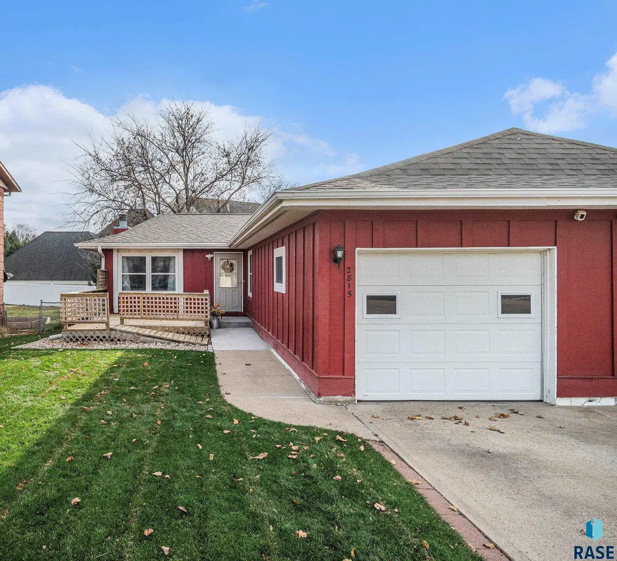 2815 E Klondike Trl, Sioux Falls, SD 57103 - #1
