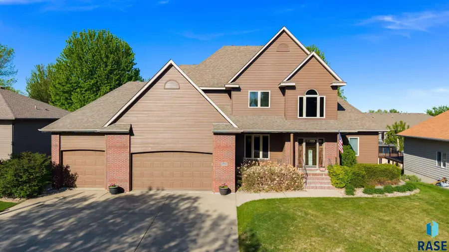 3701 S Pillsberry Ave, Sioux Falls, SD 57103 - #3